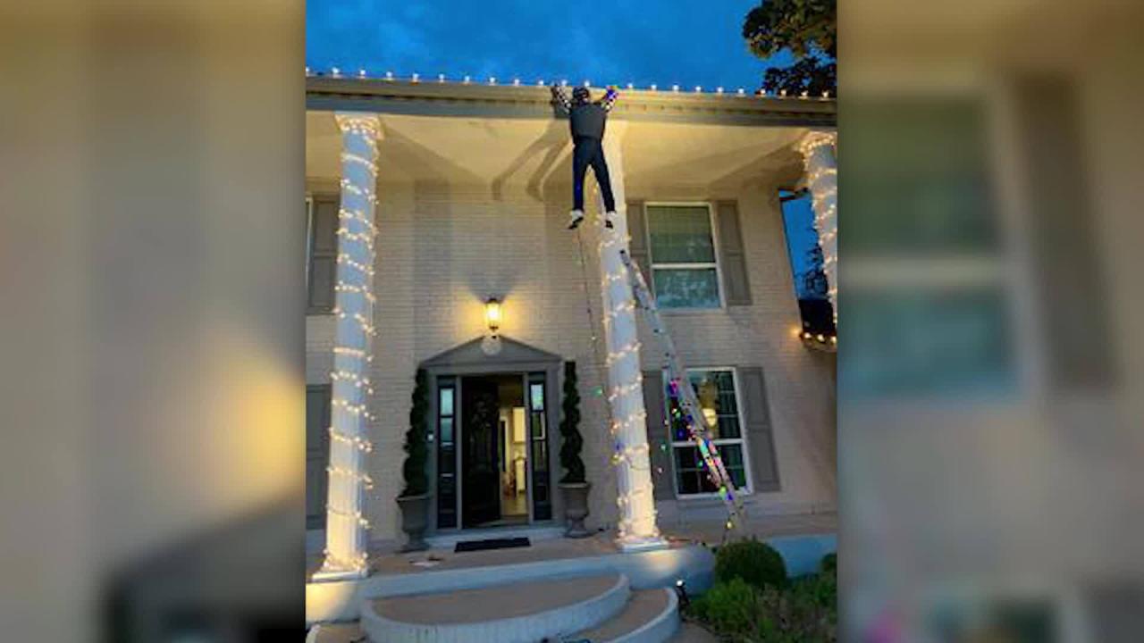 griswold christmas decorations outdoor Realistic 'Clark Griswold' Christmas decoration has people calling 911