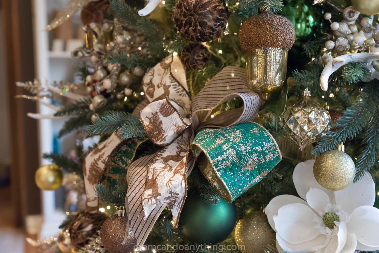 gold and green christmas decor Green and Gold Christmas Decor Mom Can Do Anything