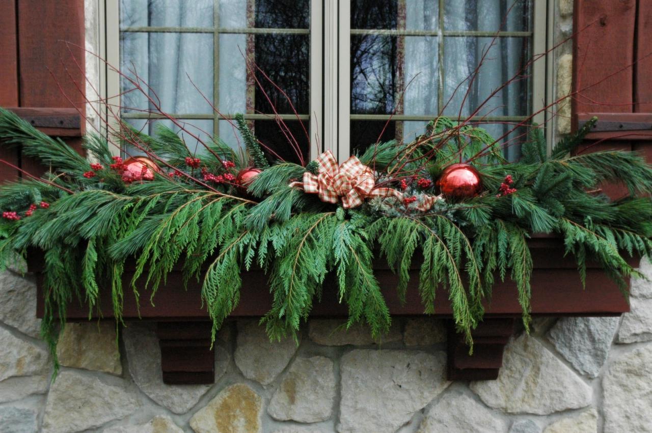 christmas decor in window boxes outdoor How to Decorate Outdoor Window Boxes for Christmas Christmas Window