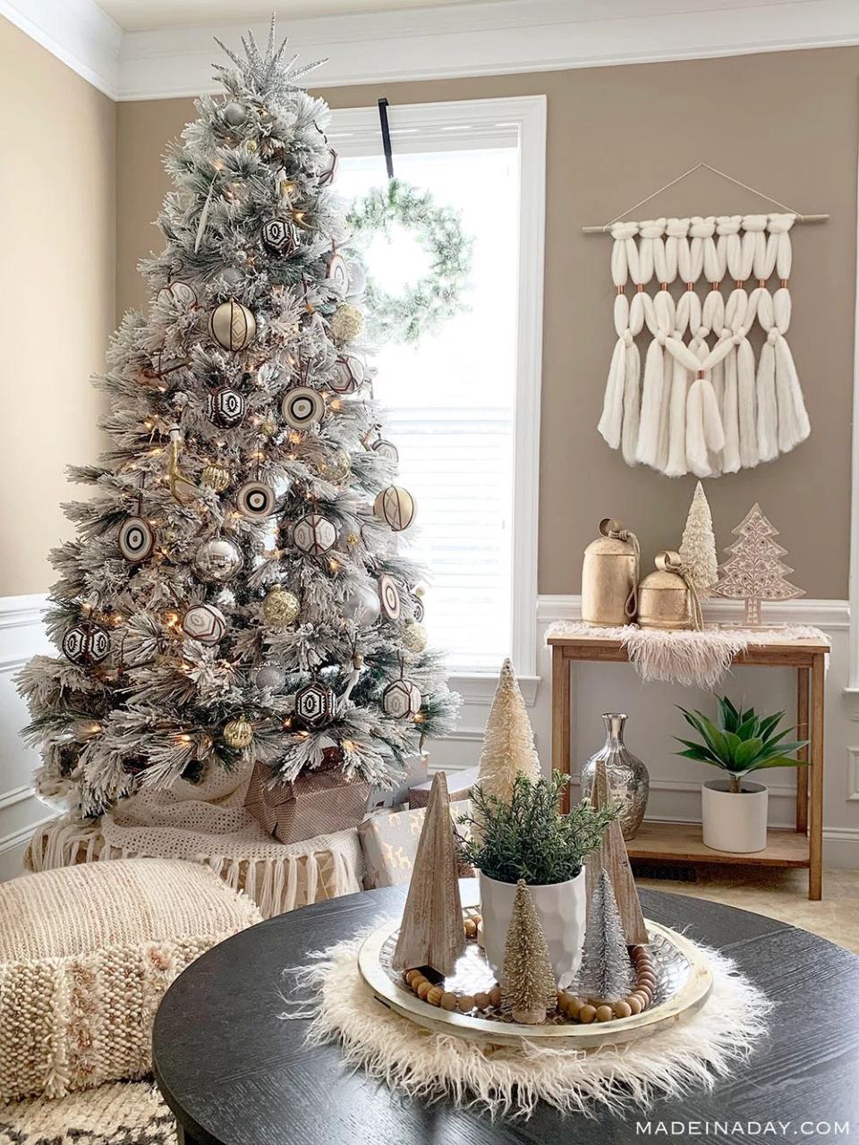 boho christmas decor ideas 30+ Boho Christmas Tree Decorations DECOOMO