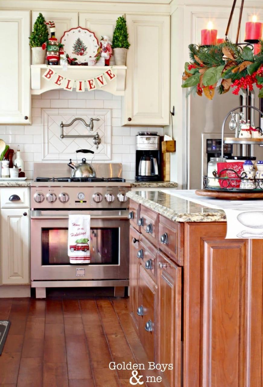 farmhouse kitchen christmas decor 14 Fabulous Farmhouse Christmas Kitchen Ideas The Turquoise Home