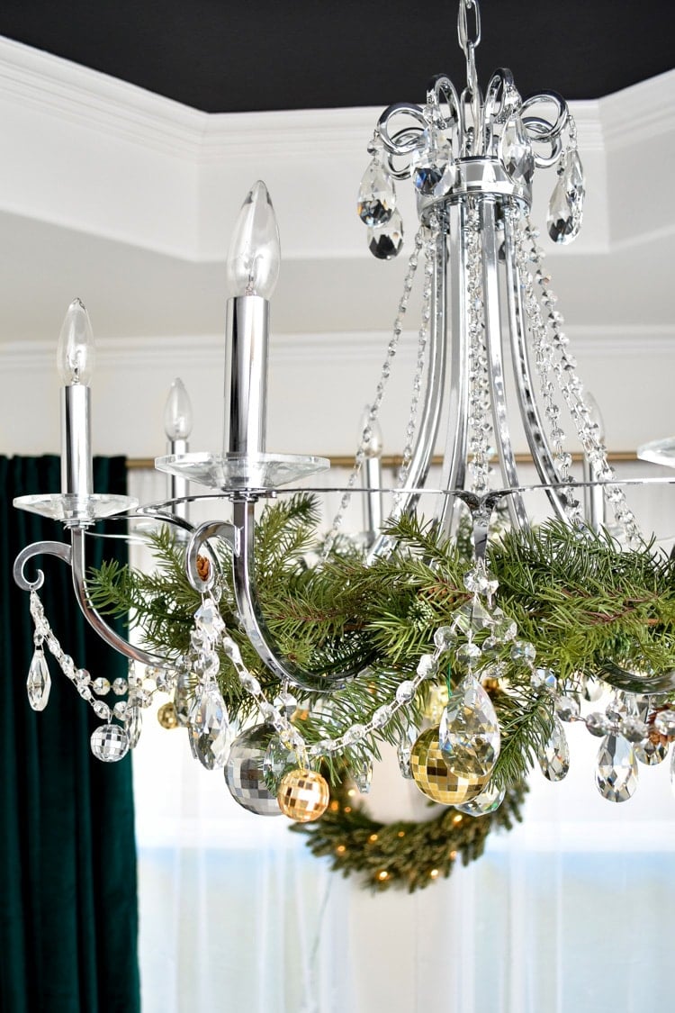 chandelier christmas decor ideas Chandelier Christmas Decor Ideas MONICA BENAVIDEZ