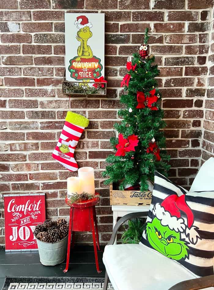 grinch stole christmas decor Grinch Outdoor Christmas Decorations Cute Holiday Decor Ideas