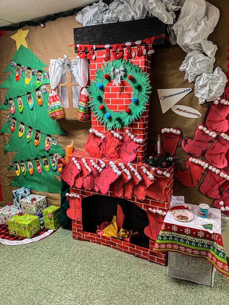 christmas decor ideas for classroom Christmas Classroom Decoration Ideas.