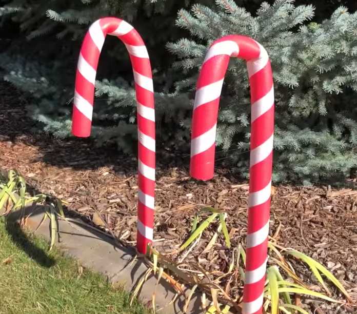 christmas decor with pool noodles 3 Ways To Decorate With Pool Noodles This Christmas 12 Tomatoes