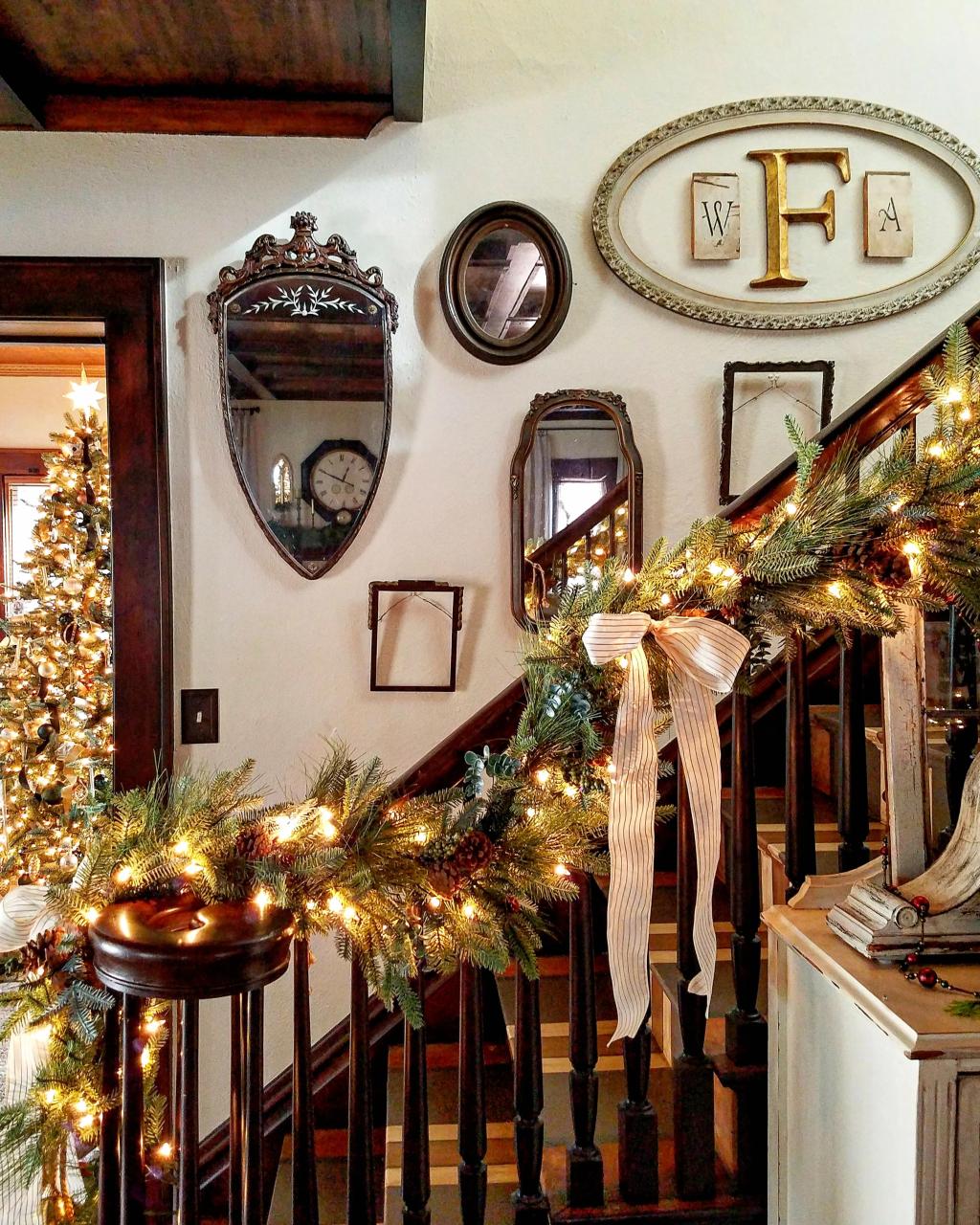 old world christmas decor Follow The Yellow Brick Home Simple and Elegant Old World & French