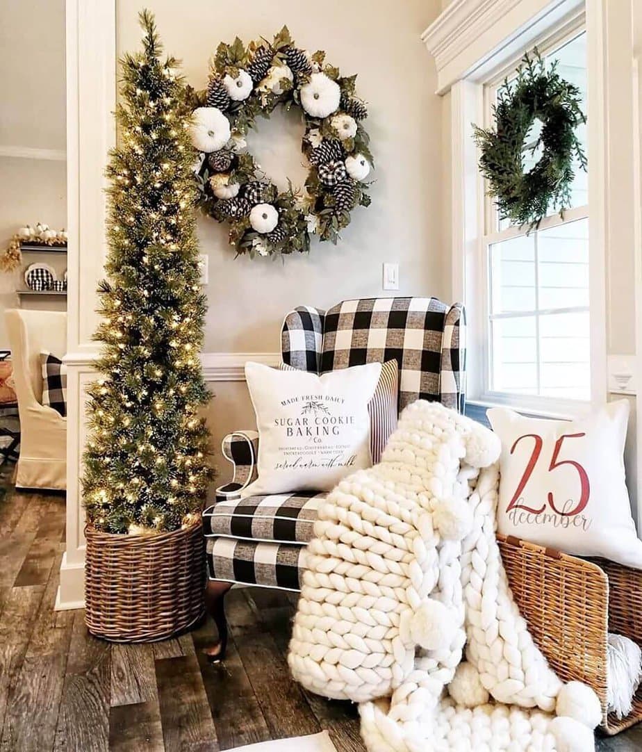 christmas decor small apartment 28 Festive Small Apartment Christmas Decor Ideas