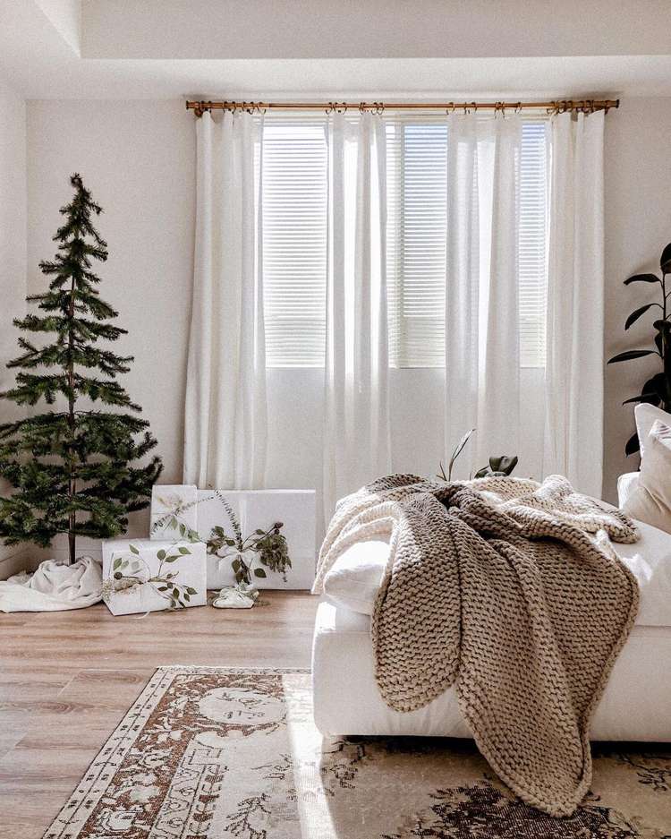 non traditional christmas decor 15 NonTraditional Christmas Décor Ideas