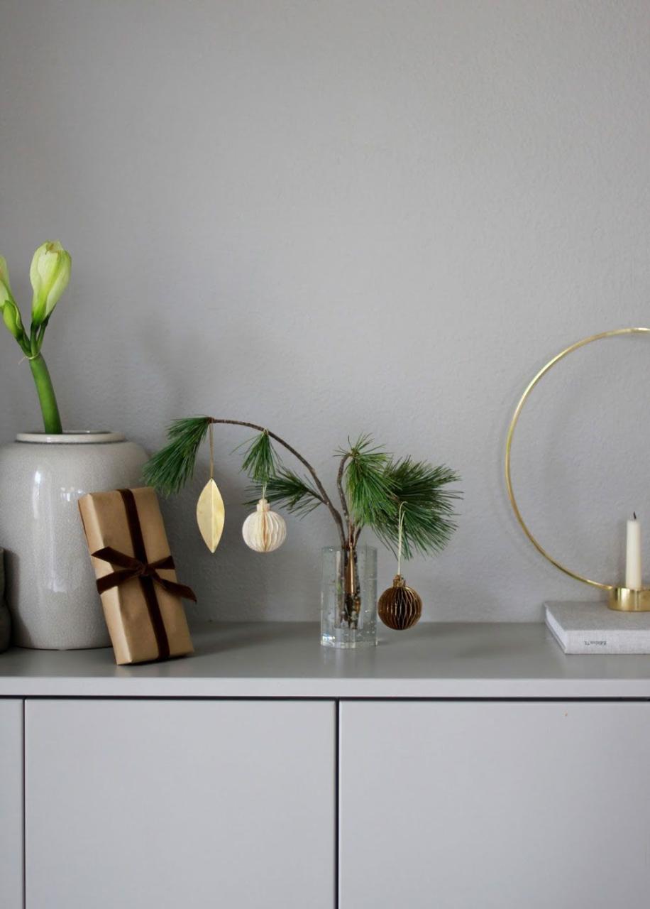 minimalist scandinavian christmas decor ScandinavianInspired Minimal Holiday Décor Ideas Minimal Christmas