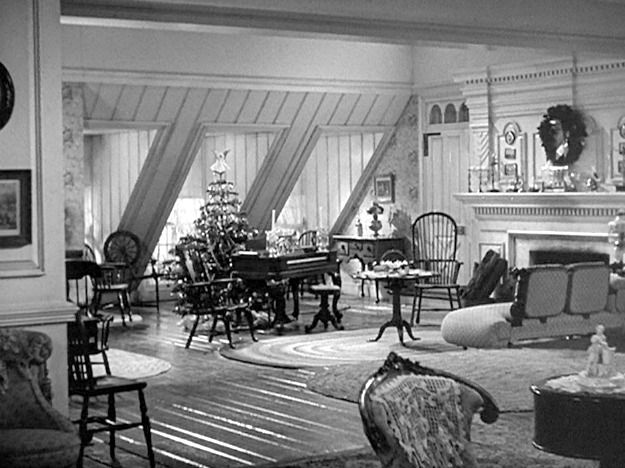 white christmas movie decor A Classic White Christmas in the Movie "Holiday Inn" White christmas