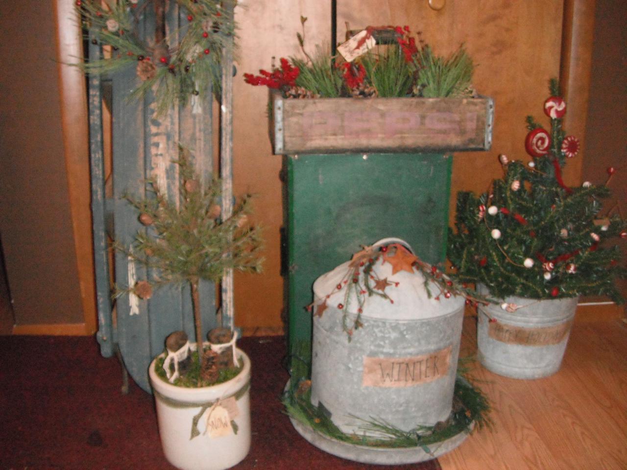 galvanized metal christmas decor Galvanized metal makes great holiday decor. Christmas decorations