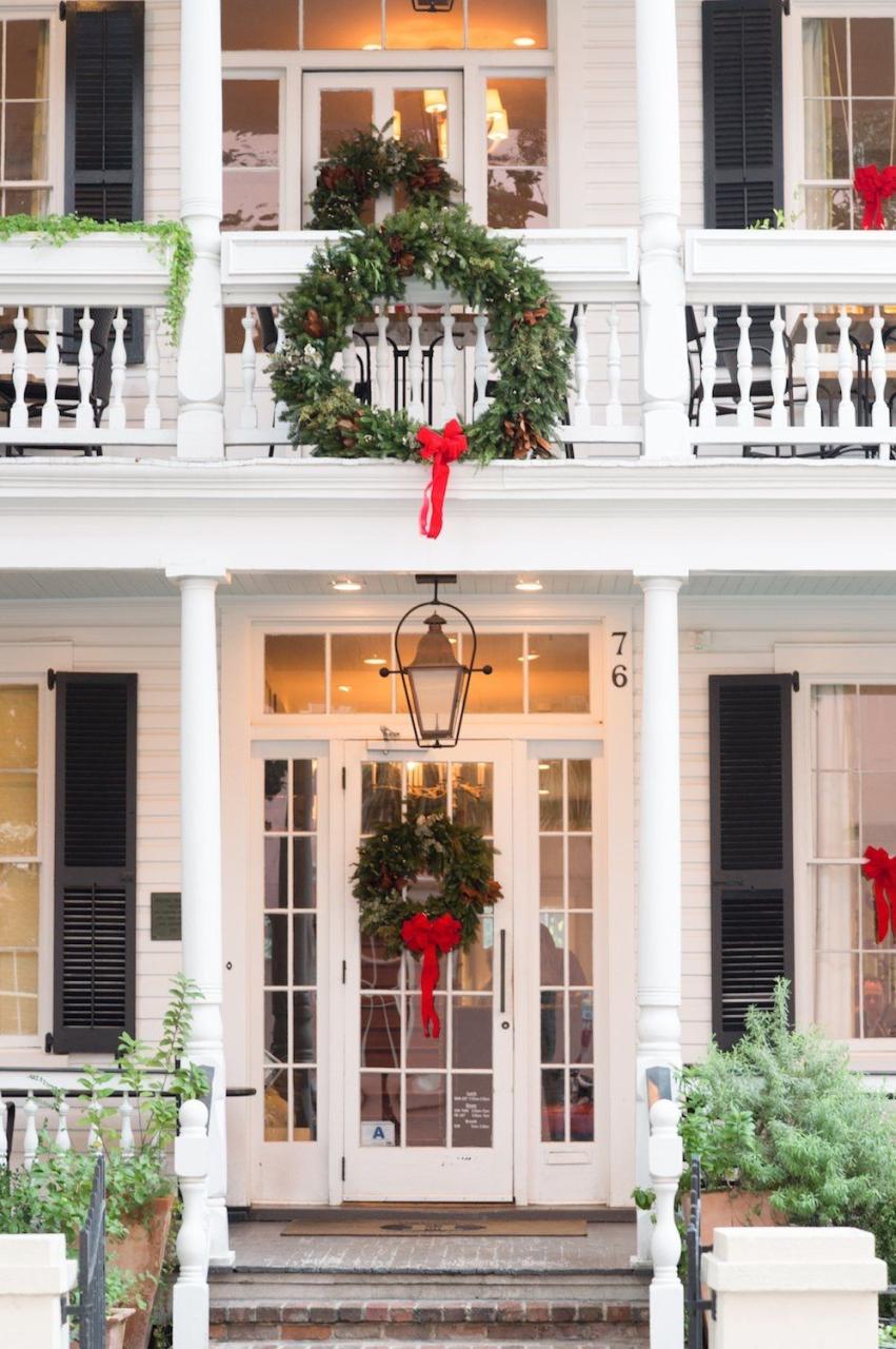 christmas decor of south carolina ***Christmas in Charleston, SC Charleston christmas, Christmas porch