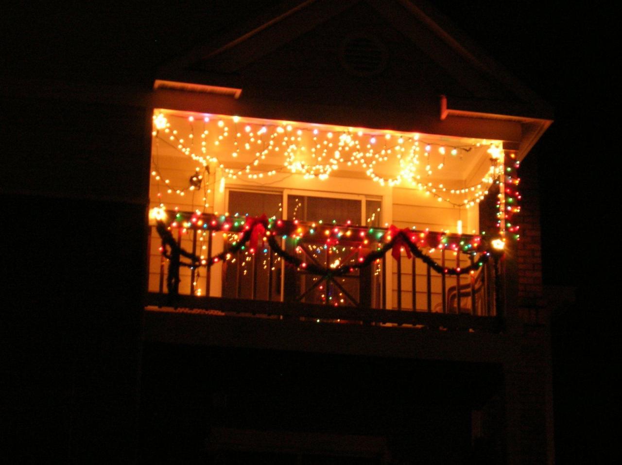 christmas decorations outdoor apartment Outdoor Apartment Decor, Apartment Balcony Decorating, Apartment