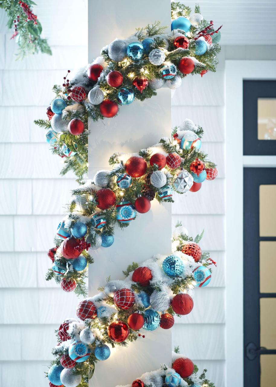 christmas ornament garland outdoor 20+ Outdoor Christmas Garland With Ornaments The Urban Decor