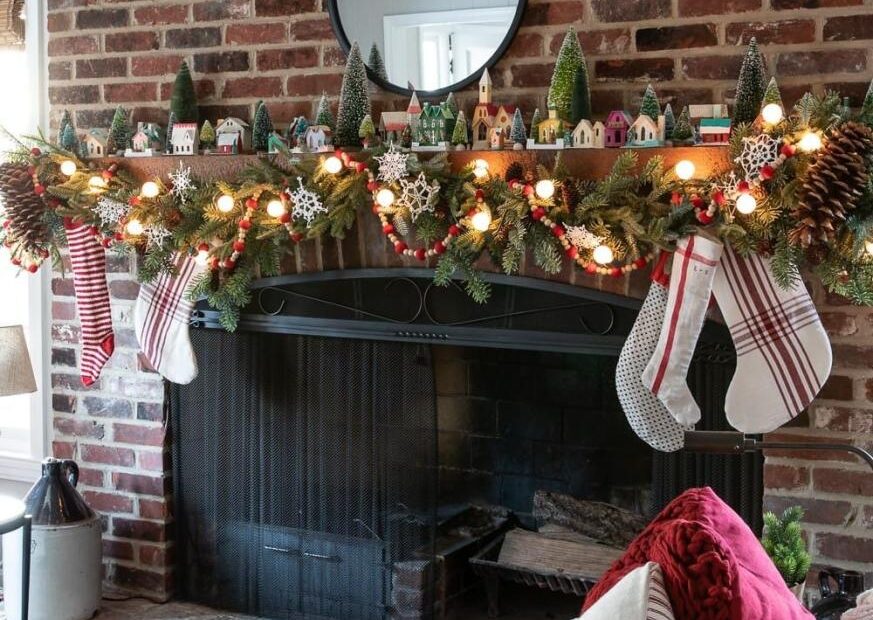 christmas decor no fireplace Top 10 mantel decorations for christmas Ideas to Make Your Fireplace