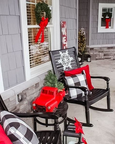 buffalo plaid outdoor christmas decor 50 Buffalo Plaid Christmas Decorations that'll Announce It's Officially