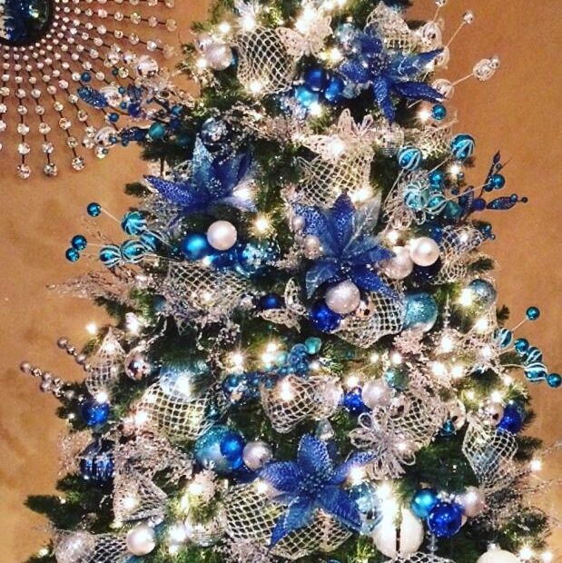 christmas decorations ideas blue and silver Blue and silver Christmas tree Blue christmas tree decorations, Blue