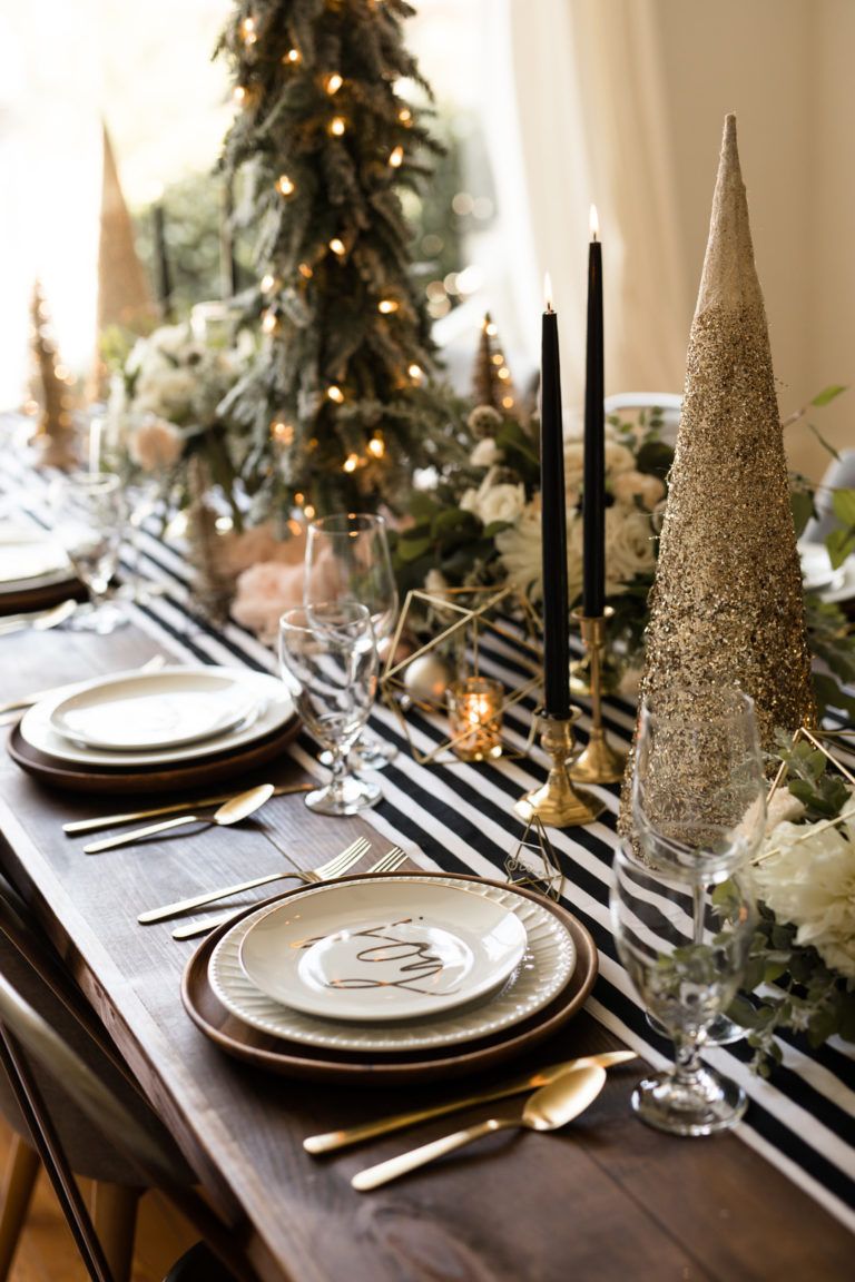 modern christmas tabletop decor Looking for modern Christmas tablescape ideas for your holiday table