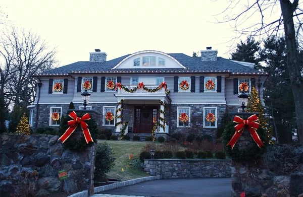 christmas decor of nj Holiday Decorations, Christmas Lights Installation New Jersey