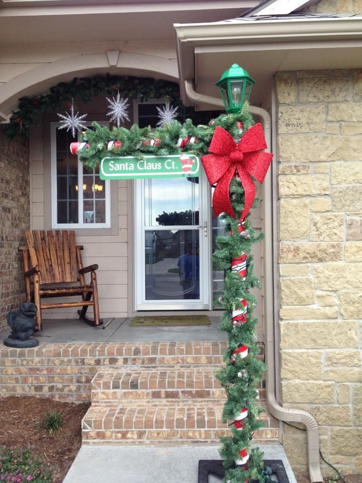 light pole christmas decor Homemade Christmas light pole! Outdoor christmas diy, Outdoor