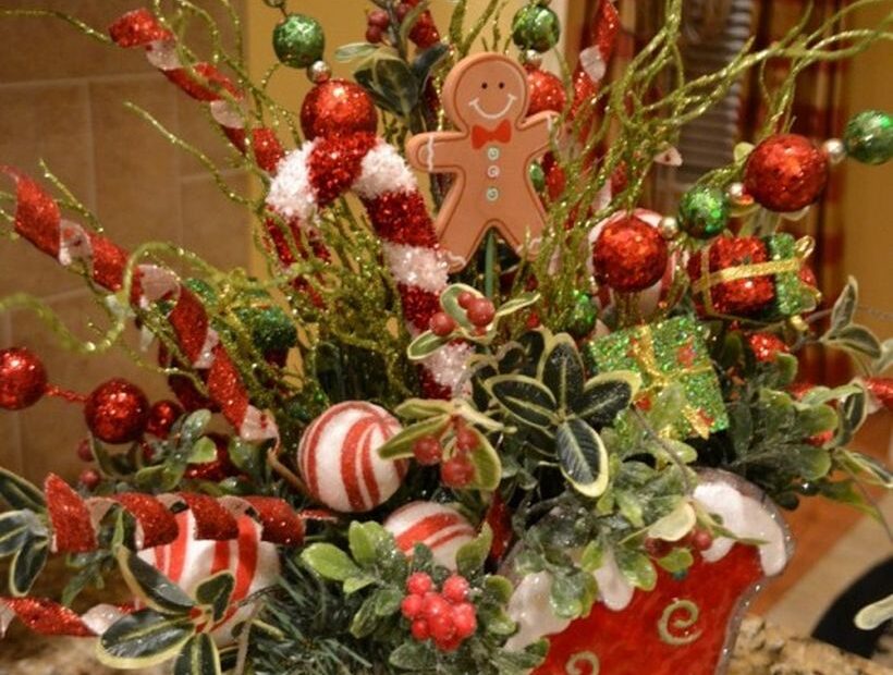 christmas sleigh decor ideas 20 Sleigh Decoration Ideas during Winter this Year