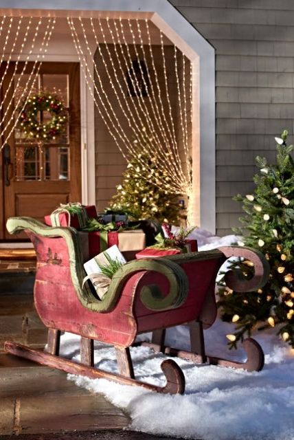 christmas sleigh decor ideas 33 Creative And Fun Sleigh Décor Ideas For Christmas DigsDigs