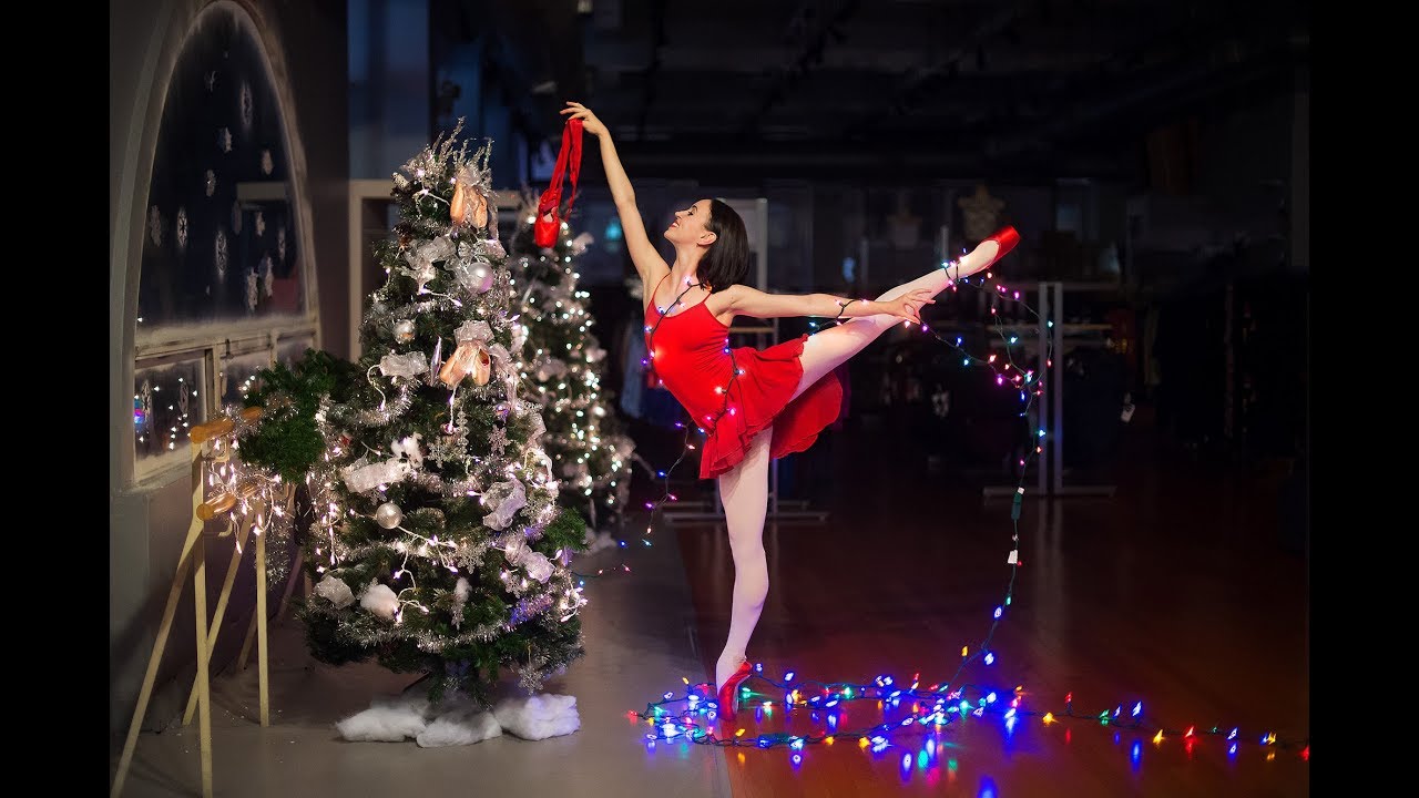 ballerina outdoor christmas decor How Ballerinas Decorate the Christmas Tree YouTube