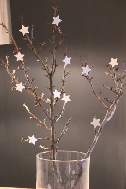 christmas decoration ideas minimalist 31 Minimalist Christmas Décor Ideas DigsDigs