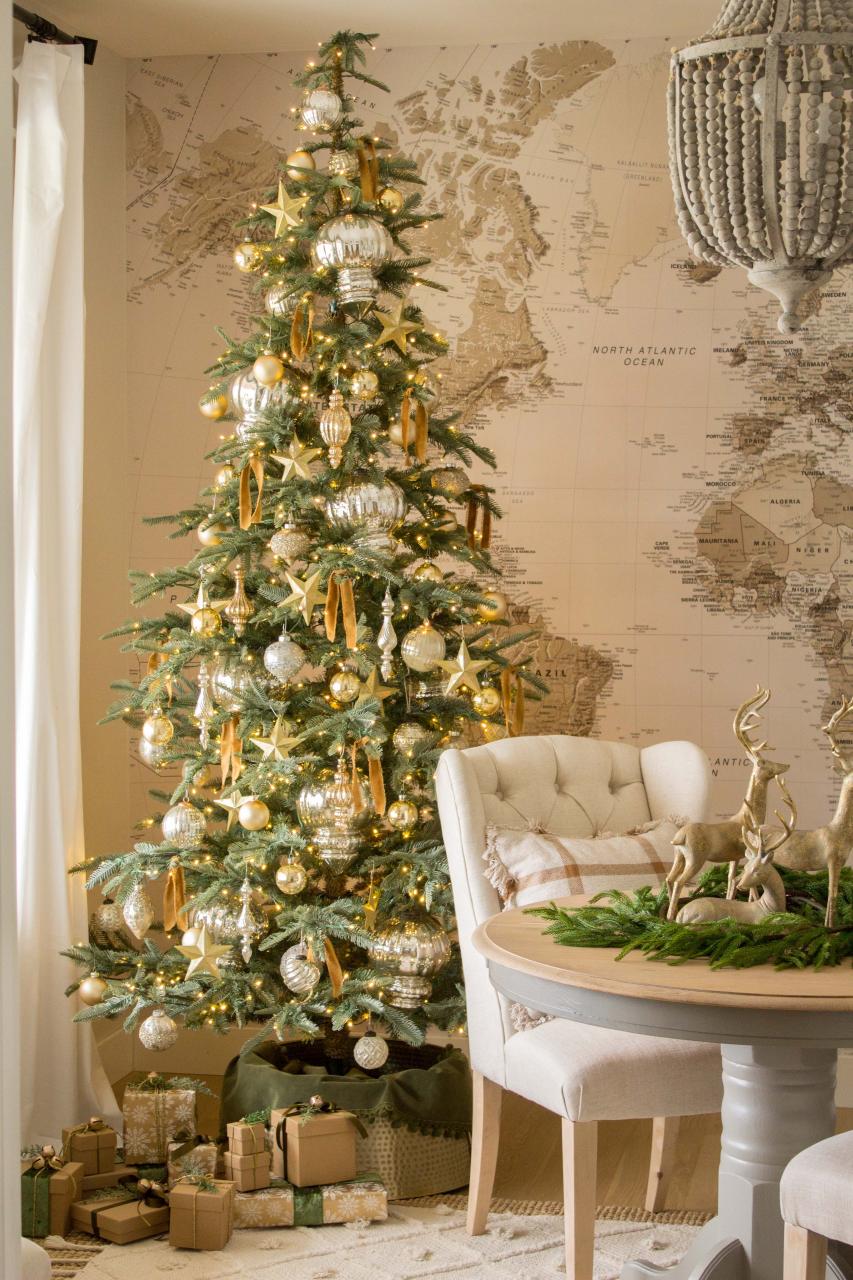 christmas decoration ideas gold How to incorporate gold christmas decor into your holiday home