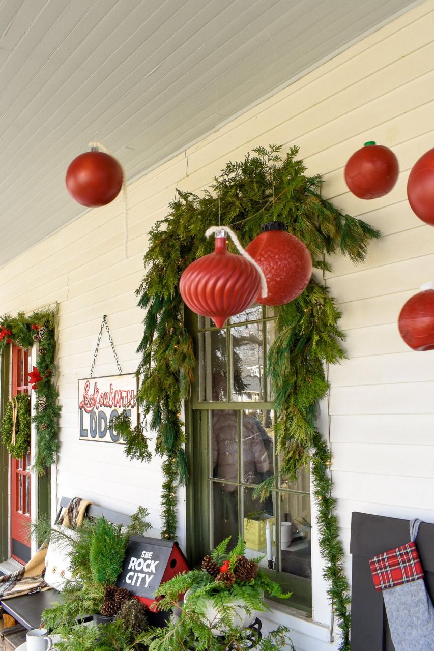 christmas decoration ideas outdoor 60 DIY Outdoor and Porch Christmas Decorations