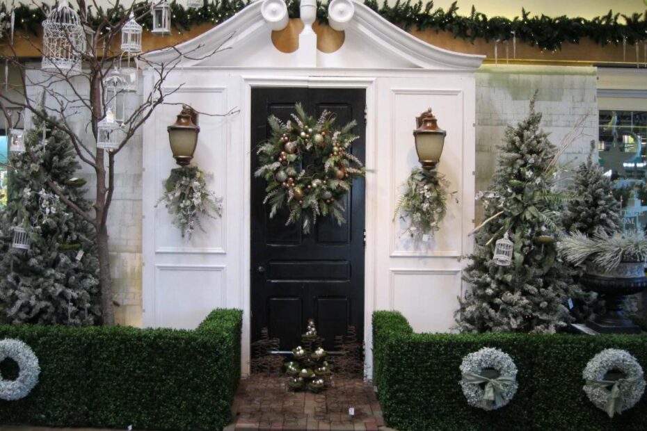 christmas decorations outdoor entrance 30 Outdoor Christmas Decorations Decoholic