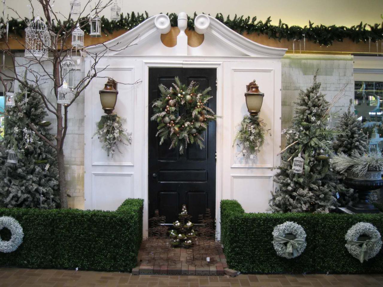 christmas decorations outdoor entrance 30 Outdoor Christmas Decorations Decoholic