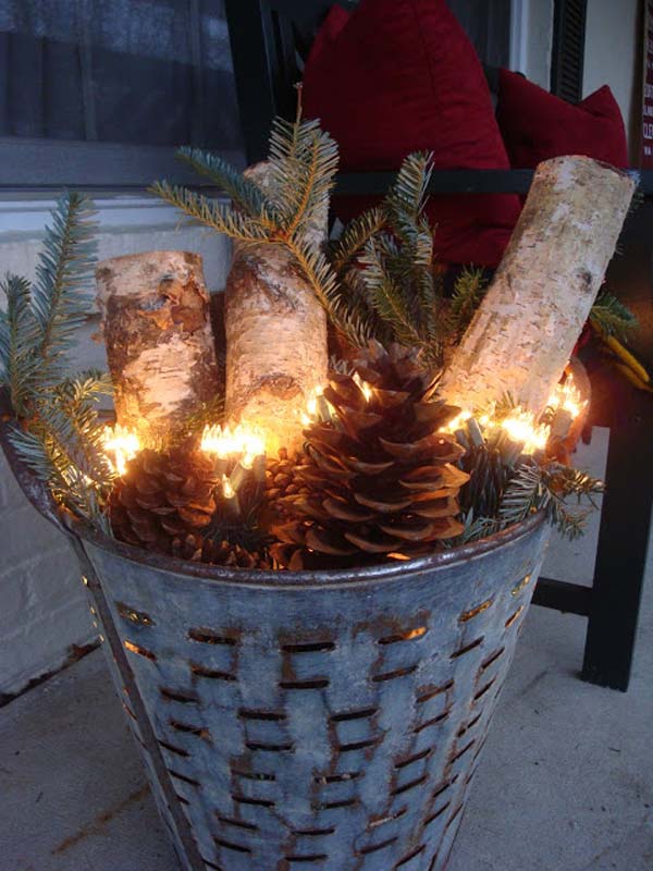 galvanized bucket christmas decor Creative Ideas to Use Galvanized Buckets in Holiday Decor WooHome