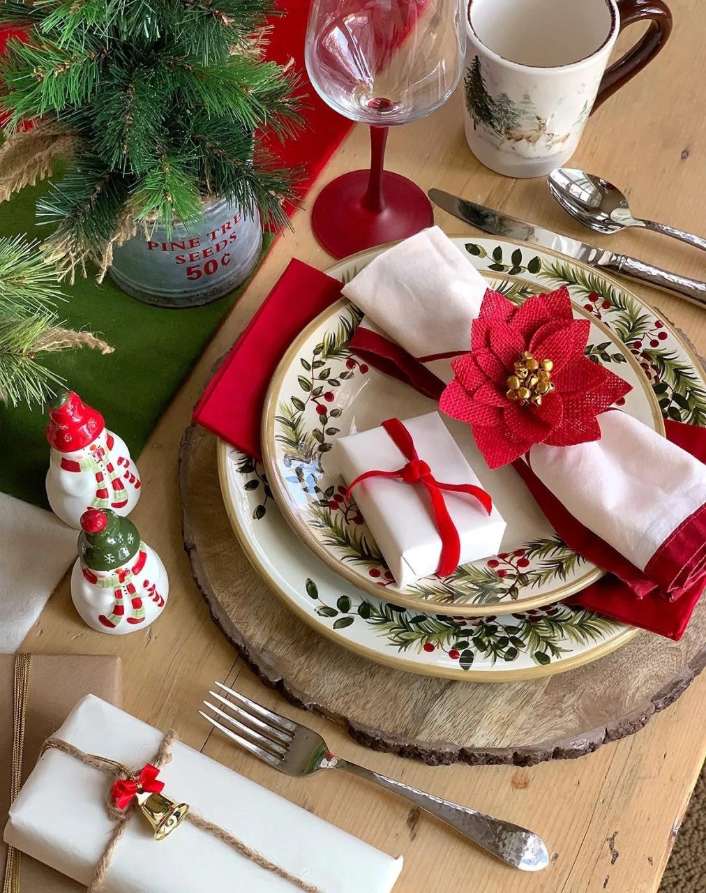 rustic christmas table decor Rustic Christmas Table Ideas Be Brave and Bloom