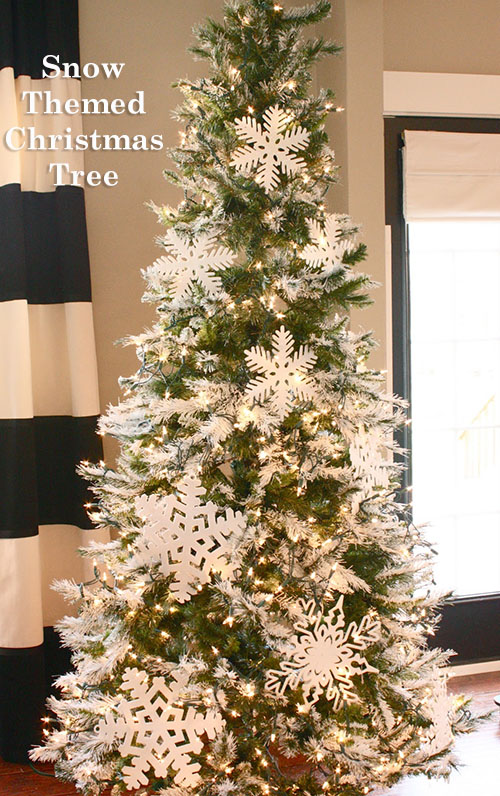 snow theme christmas decor Snow Themed Christmas Tree Celebrating Christmas